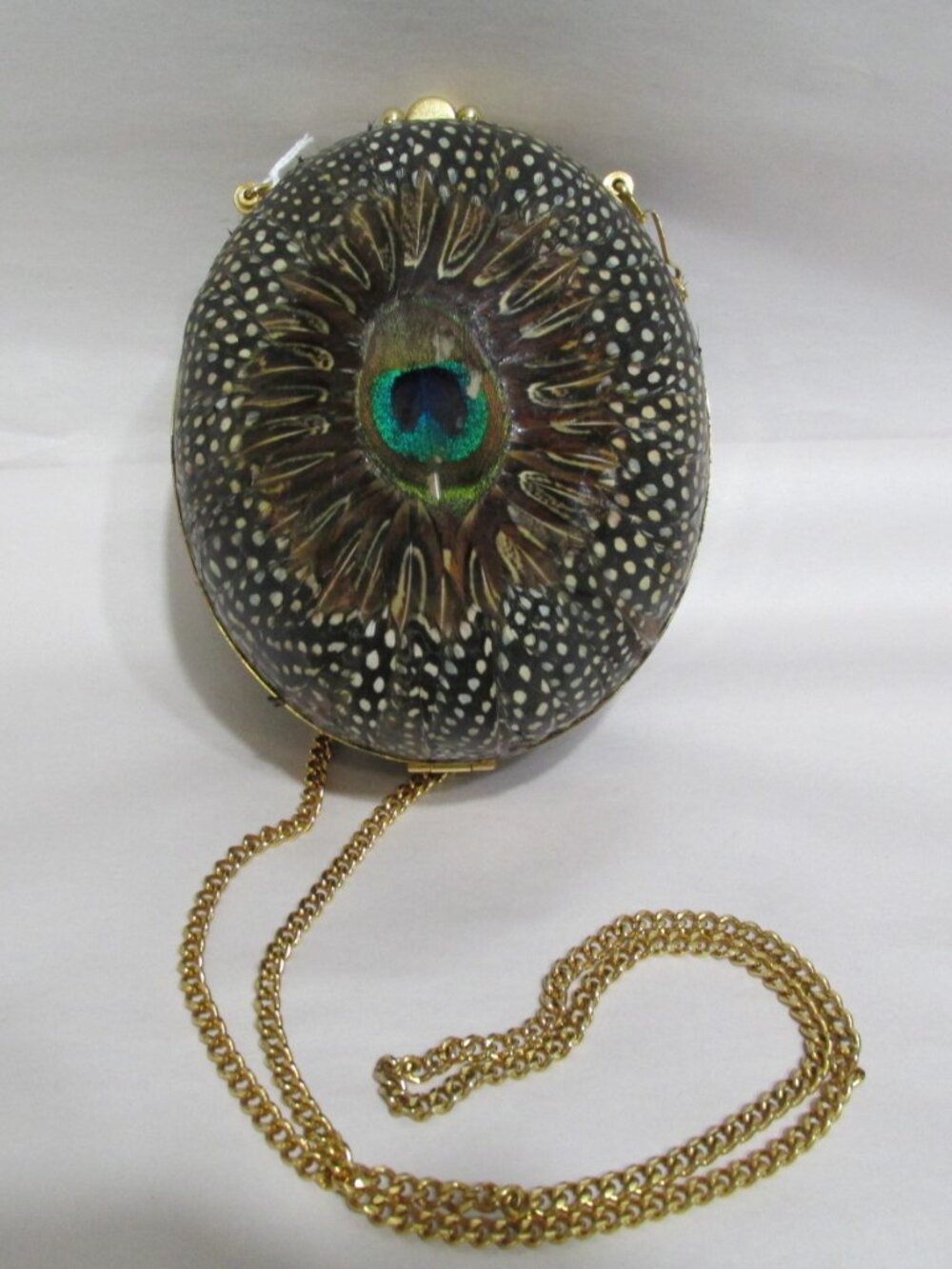 P2634-Vintage Comeco 1970s Peacock Feather Hardshell Bag with Chain Strap